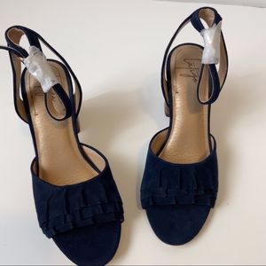 New Anthropologie Latigo navy heels size 8